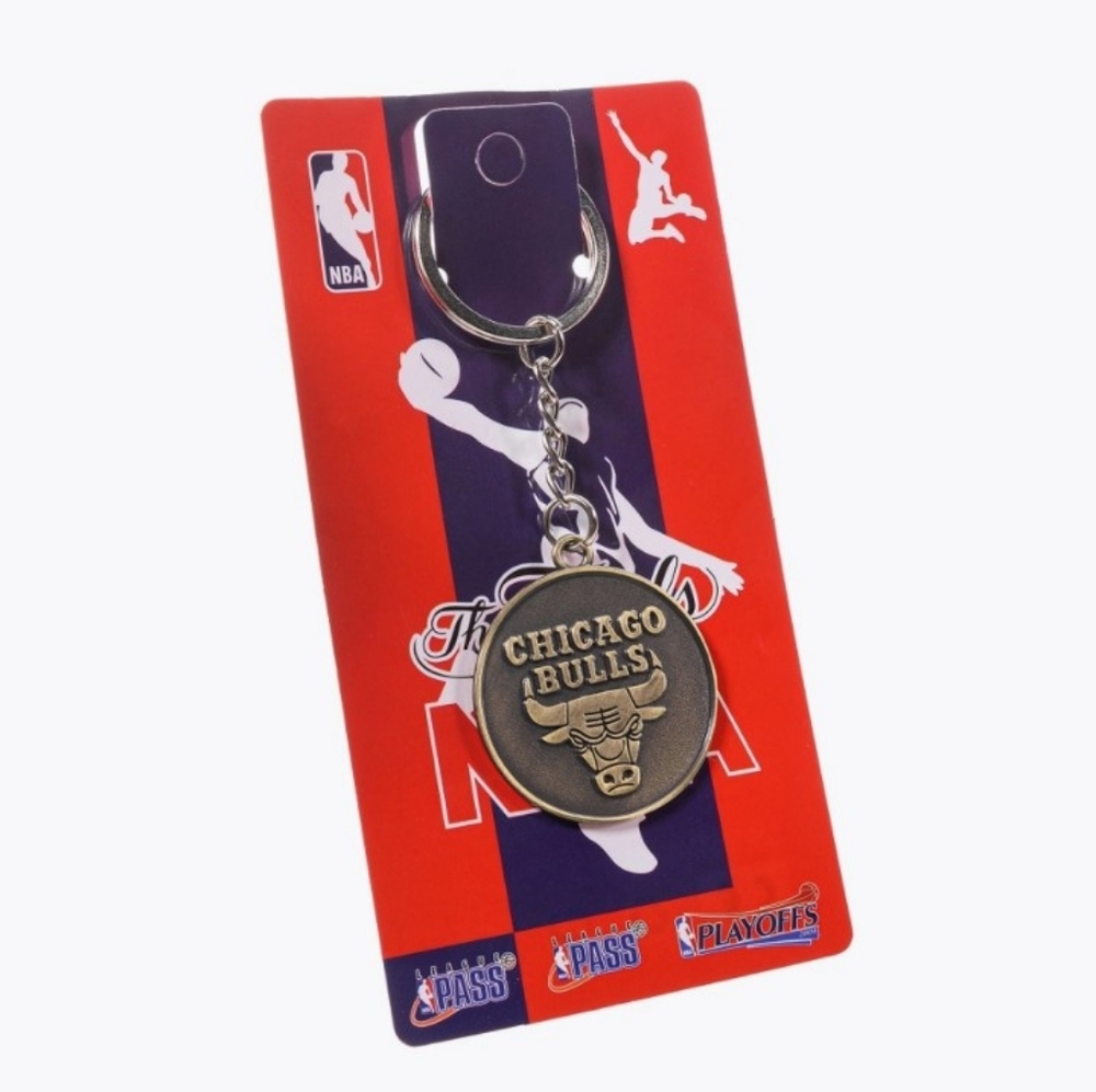 NBA Chicago Bulls Basketball Metal Gold Keychain NEW Michael Jordan